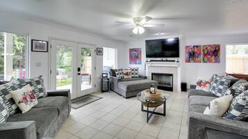 Apartment (2 Bedrooms) | Bahagian dalam