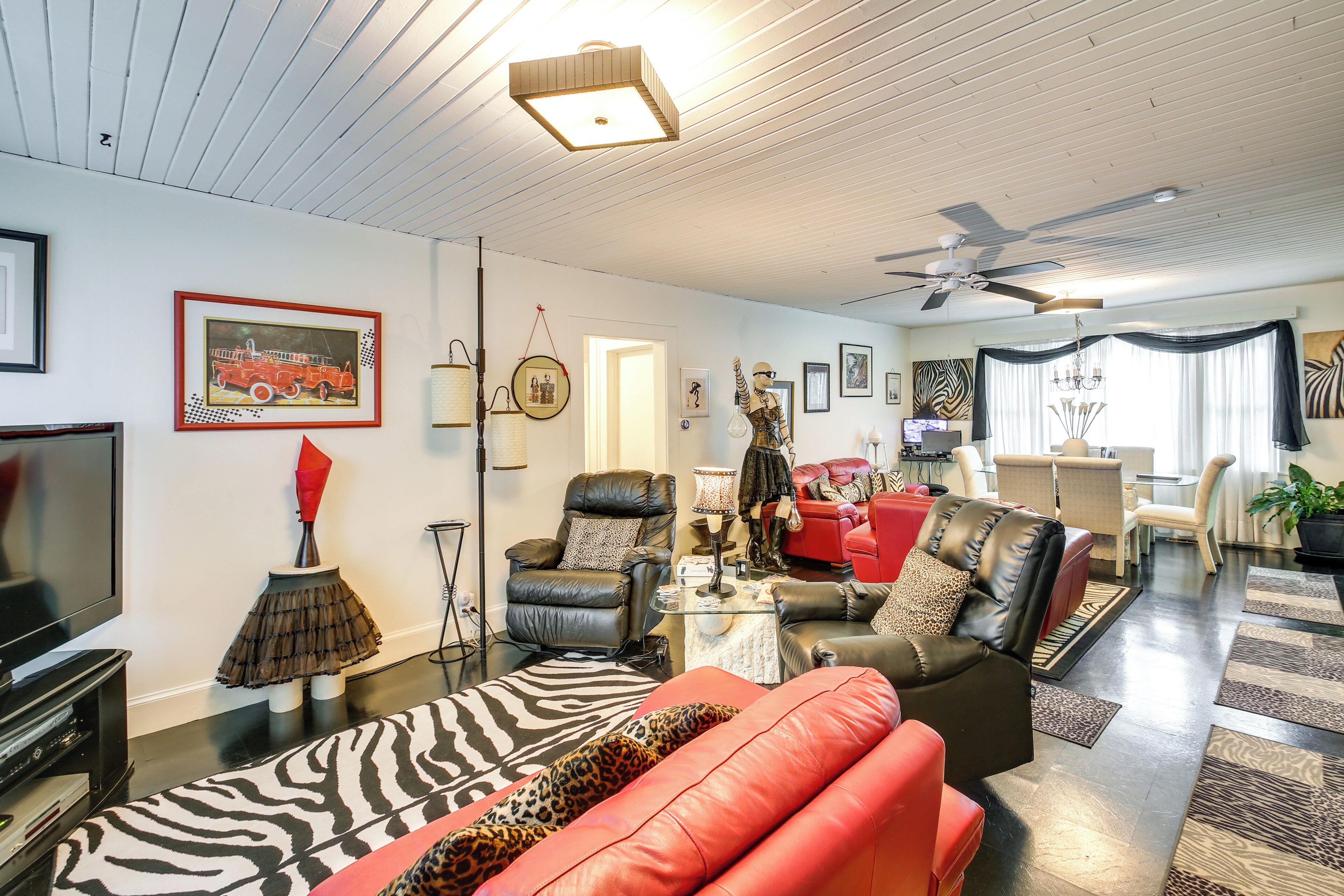 House (2 Bedrooms) | Interior