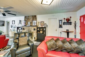 Casa (2 Bedrooms) | Interior