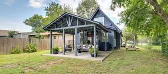Lakefront Oasis w/ Patio in Hot Springs, Arkansas!