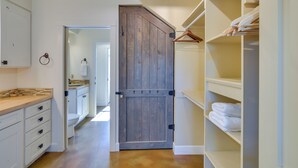 Rumah (4 Bedrooms) | Interior