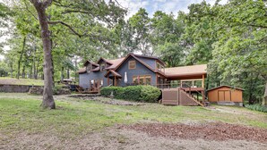 Exterior - Pet-friendly Garfield Cabin on Beaver Lake! (Garfield)