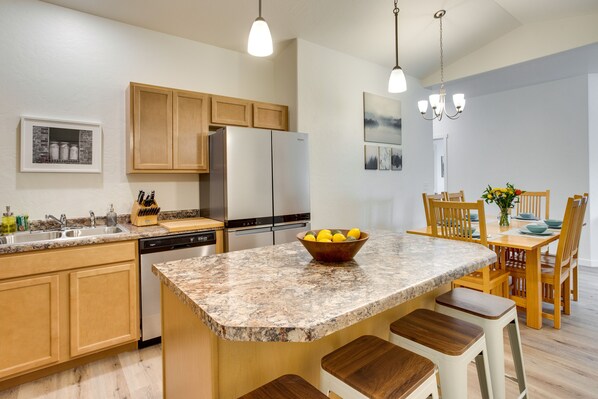 House (3 Bedrooms) | Interior - Sleek Montrose Home w/ Patio & Yard < 2 Mi to Town (Montrose)