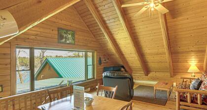Waterfront 'UP Badger Lodge Bnb' on Powell Lake