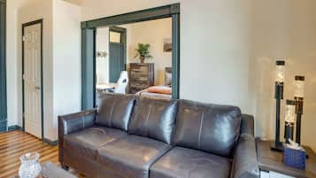 Apartment (1 Bedroom) | Interior