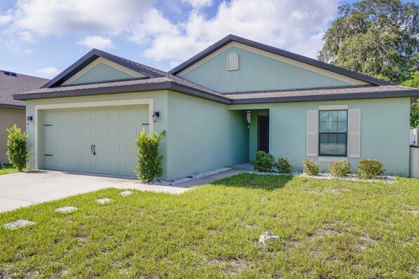 House (3 Bedrooms) | Front of property