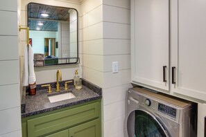 House (1 Bedroom) | Interior