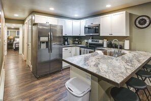 Apartment (1 Bedroom) | Interior - Laramie Gem < 1/2 Mi to University of Wyoming! (Laramie)