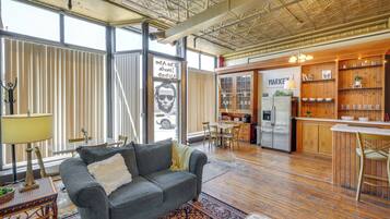 Apartment (0 Bedroom) | Interior