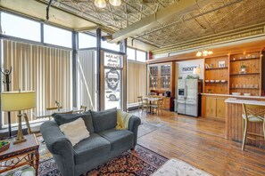 Apartment (0 Bedroom) | Interior