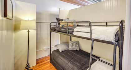 Cozy Abode in Historic Yankton - Heart of the City
