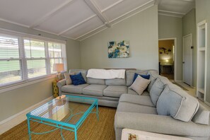 Interior - Oak Island Vacation Rental - 2 Blocks to Beach! (Oak Island)