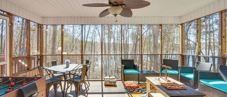 House (4 Bedrooms) | Interior