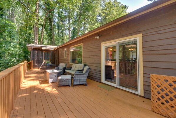 Terrace/patio - Serene Seneca Retreat w/ Deck ~ 4 Mi to Clemson! (Seneca)