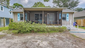 House (3 Bedrooms) | Front of property