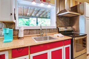 Cottage (2 Bedrooms) | Interior - Deck, Fire Pit & Grill: Port Isabel Home! (Port Isabel)