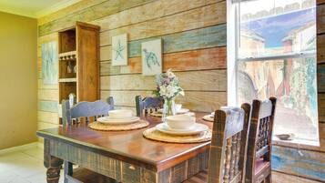 Cottage (2 Bedrooms) | Interior