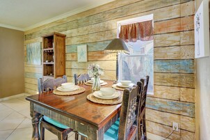 Cottage (2 Bedrooms) | Interior