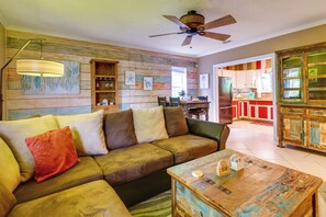 Cottage (2 Bedrooms) | Interior - Deck, Fire Pit & Grill: Port Isabel Home! (Port Isabel)