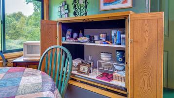 Apartment (0 Bedroom) | Interior