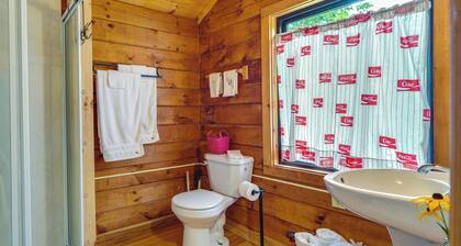Pet-friendly Jamestown Cabin w/ Fire Pit and Deck!