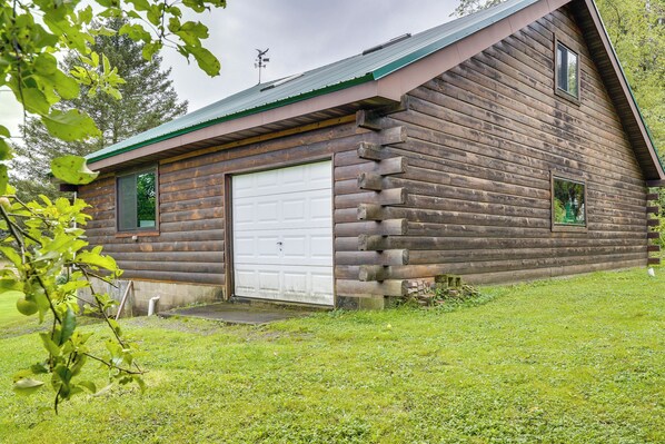 Apartment (0 Bedroom) | Interior - Pet-friendly Jamestown Cabin w/ Fire Pit and Deck! (Jamestown)