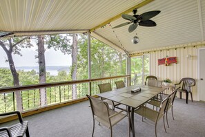 House (4 Bedrooms) | Front of property - Bright Byrdstown Home w/ Views of Dale Hollow Lake (Byrdstown)