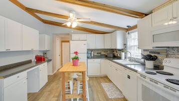 House (4 Bedrooms) | Bahagian dalam