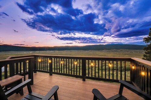 Angel Fire Home: Sangre de Cristo Mountains View!