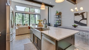 Microwave, oven, stovetop, dishwasher - Chic New Mexico Getaway w/ Hot Tub & Fire Pit! (Angel Fire)