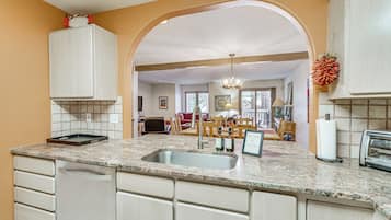 Apartment (4 Bedrooms) | Interior