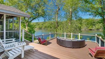 House (2 Bedrooms) | Terrace/patio