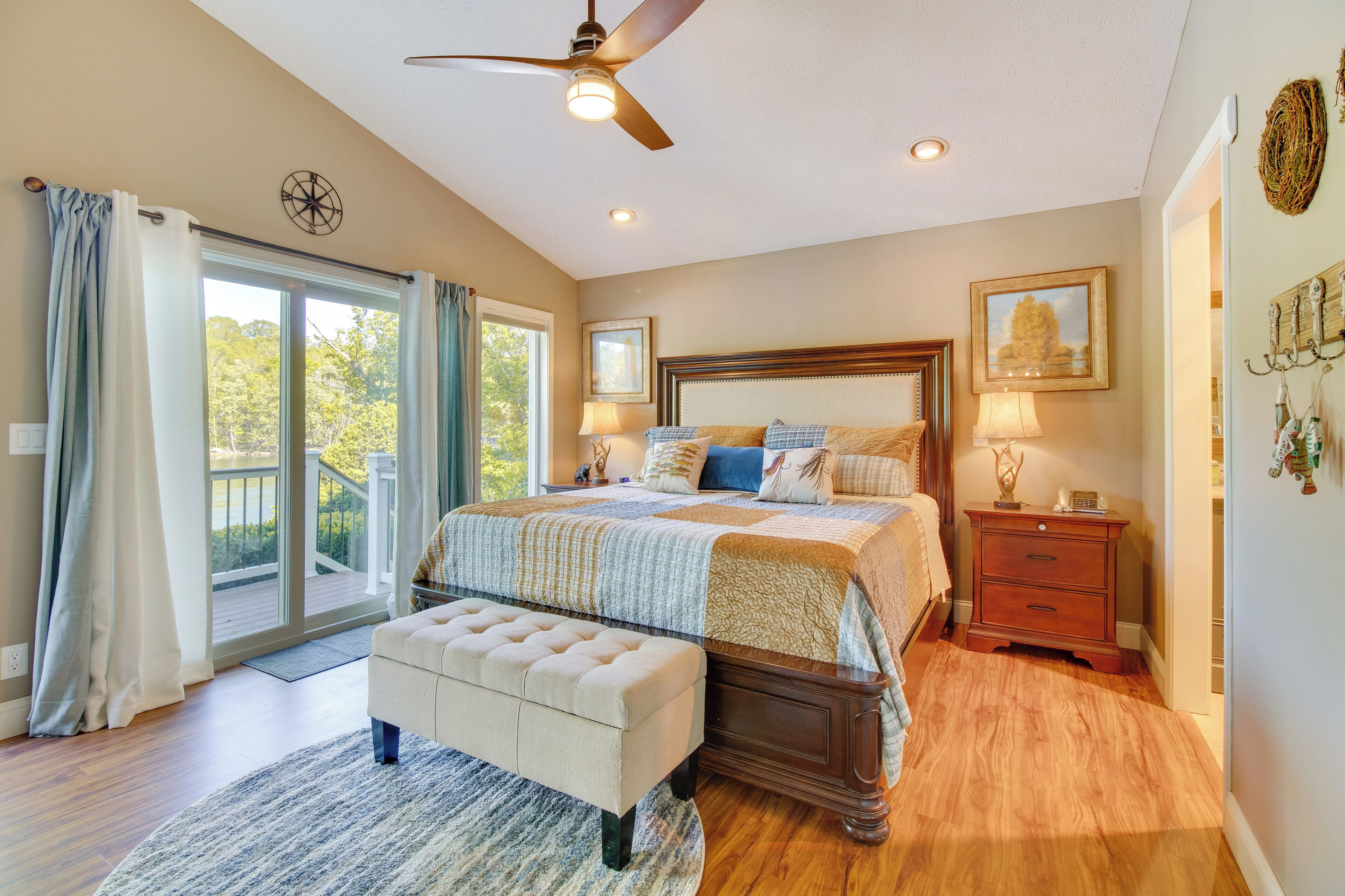 House (2 Bedrooms) | Interior