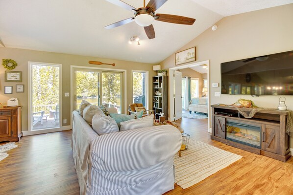 Casa (2 Bedrooms) | Interior