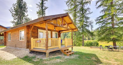 Cozy Farm Cabin - 9 Mi to Trout Creek!