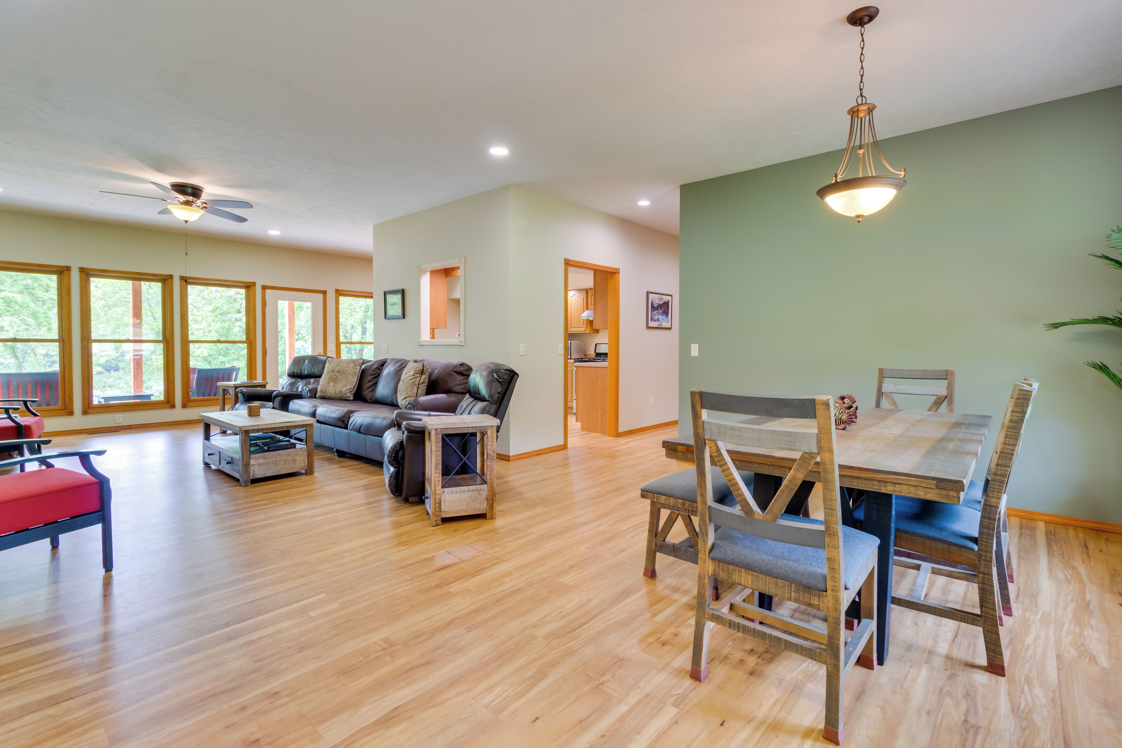 المنشأة من الداخل