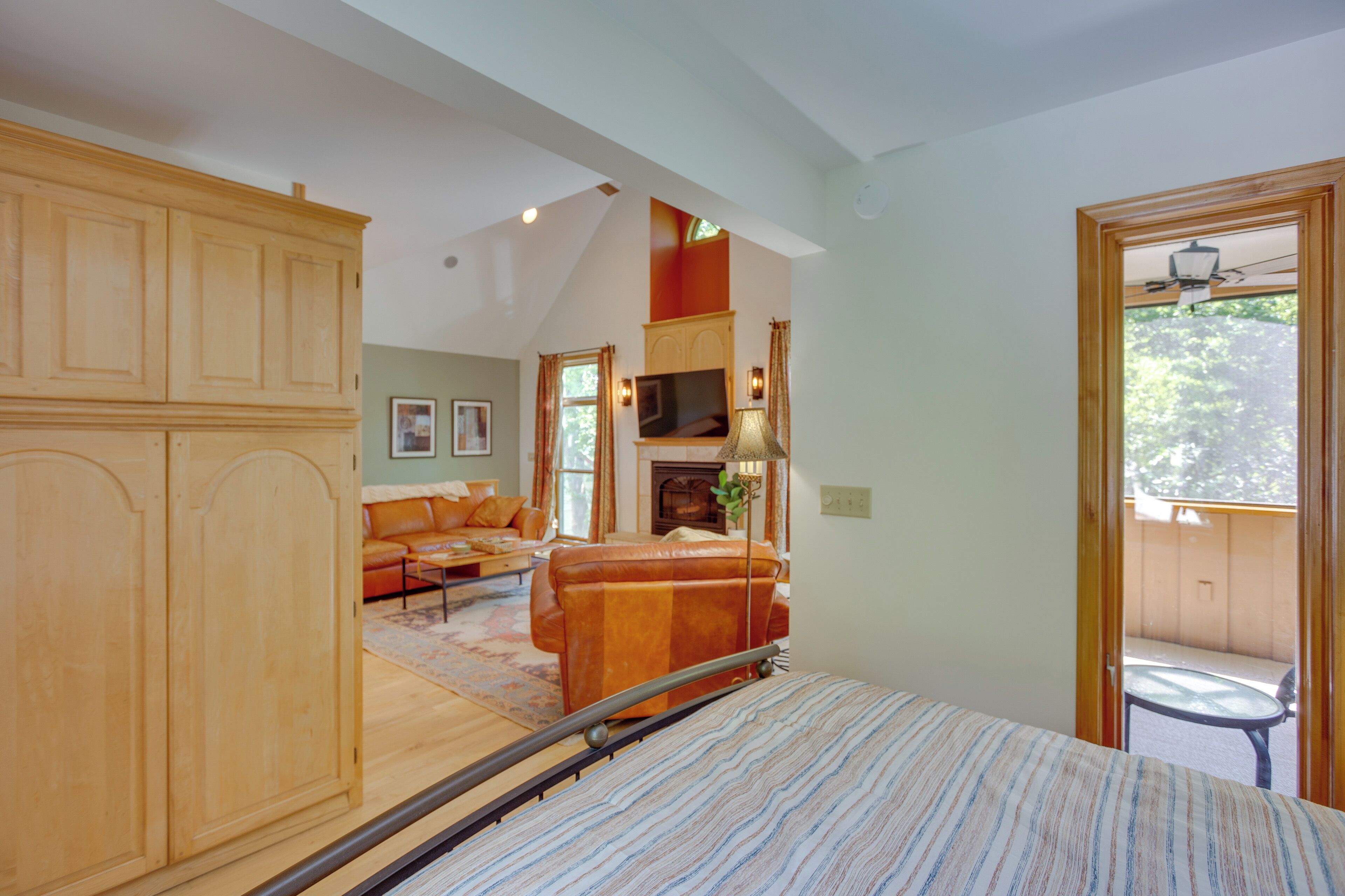 المنشأة من الداخل