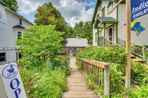 Charming Stockholm Abode in Walkable Location!