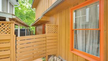 Apartment (0 Bedroom) | Interior