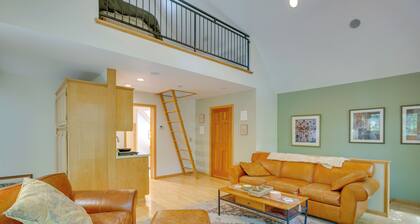 Charming Stockholm Abode in Walkable Location!
