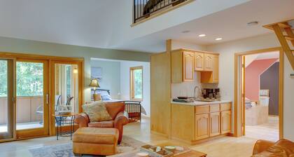 Charming Stockholm Abode in Walkable Location!