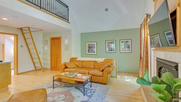 Apartment (0 Bedroom) | Interior