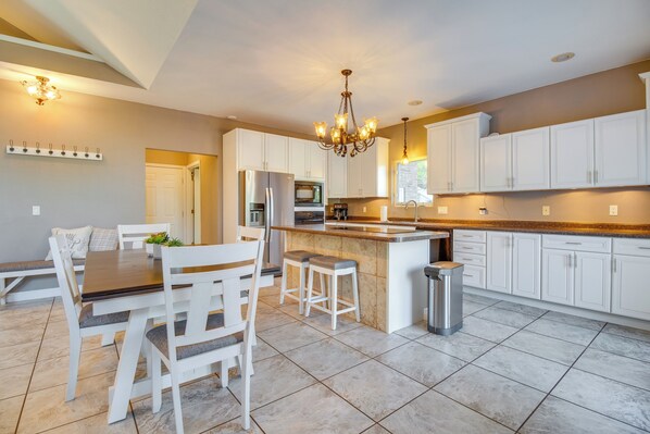 House (3 Bedrooms) | Interior