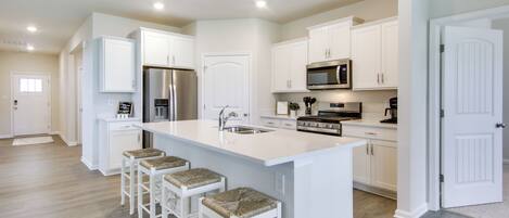 House (4 Bedrooms) | Interior