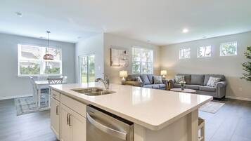 Hus (4 Bedrooms) | Innvendig