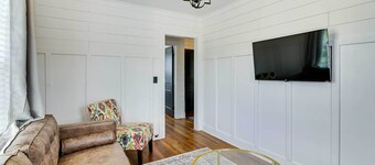 Cozy Starkville Apartment: Walk to Main Street!