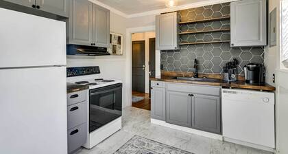 Cozy Starkville Apartment: Walk to Main Street!