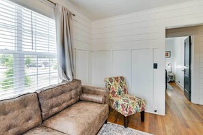 Apartment (2 Bedrooms) | Bahagian dalam