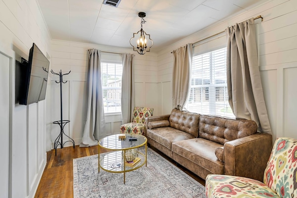 Apartment (2 Bedrooms) | Front of property
