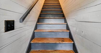 Cozy Starkville Apartment: Walk to Main Street!